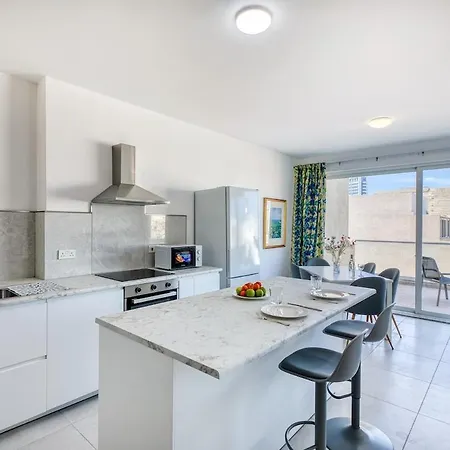 Luxury Penthouse 1br Terrace Gzira