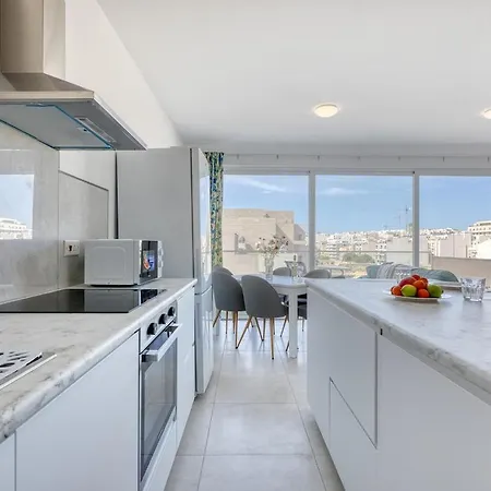 Luxury Penthouse 1br Terrace * Gzira